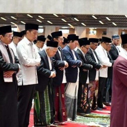 Presiden Jokowi dan Ibu Iriana Tunaikan Salat Idulfitri 1445 Hijriah di Masjid Istiqlal